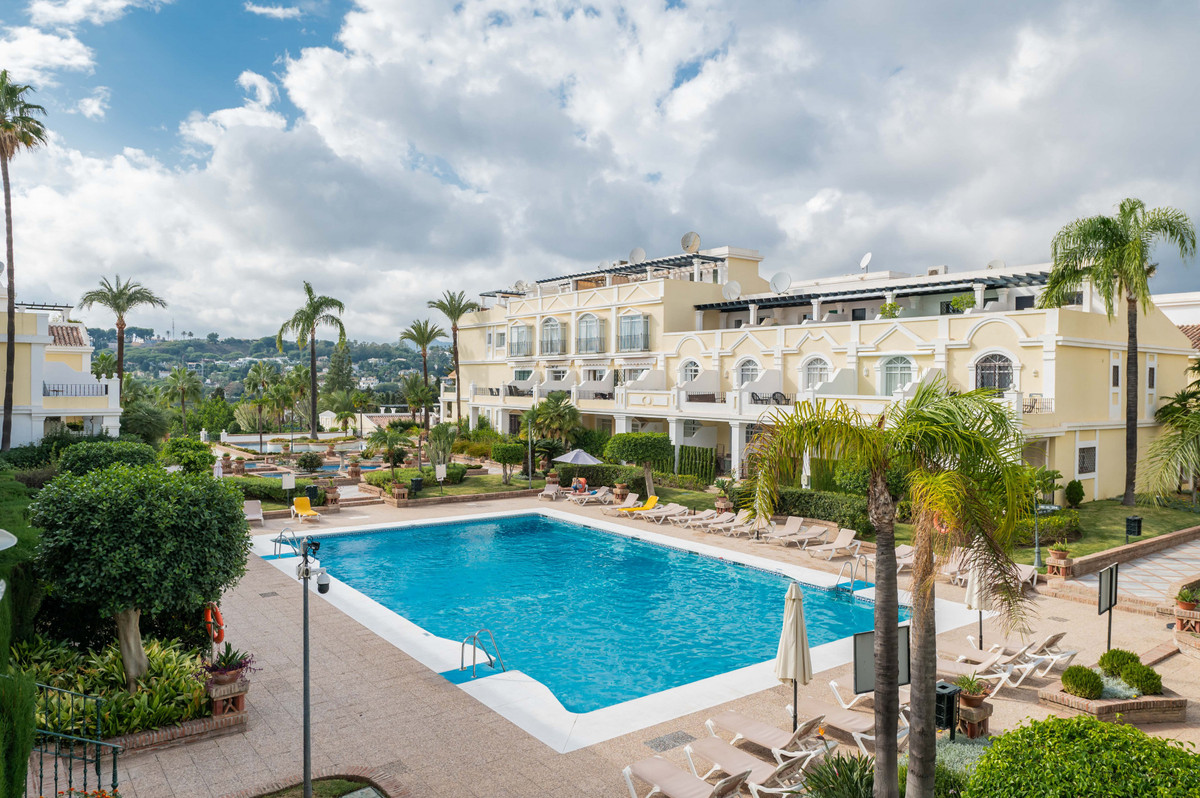 3 Bedroom Apartment in Marbella - Photo 8