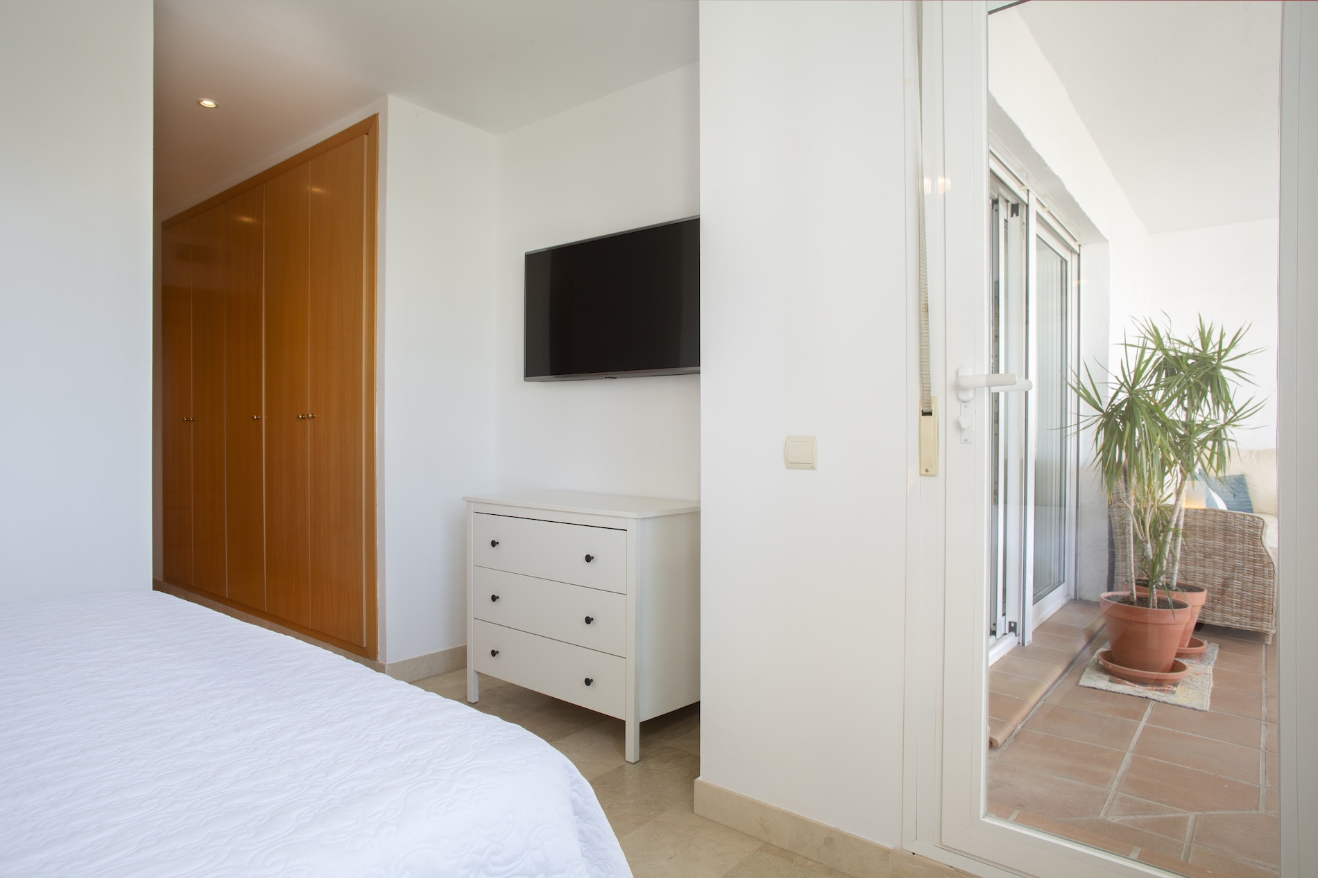 2 Bedroom Apartment in Estepona - Photo 14