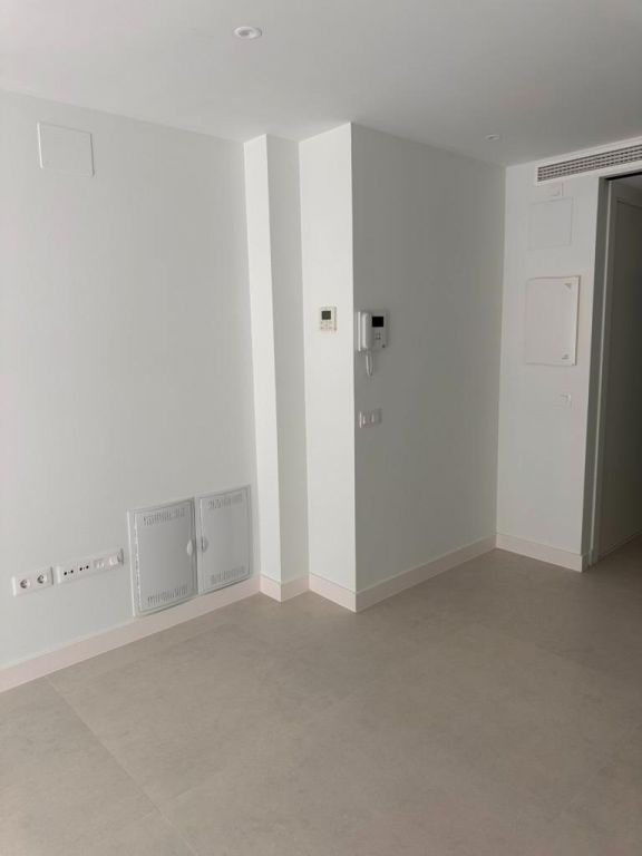 2 Bedroom Penthouse in Fuengirola - Photo 8