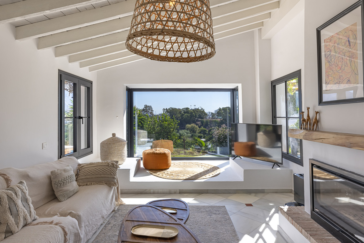 4 Bedroom Villa in San Pedro de Alcántara - Photo 16