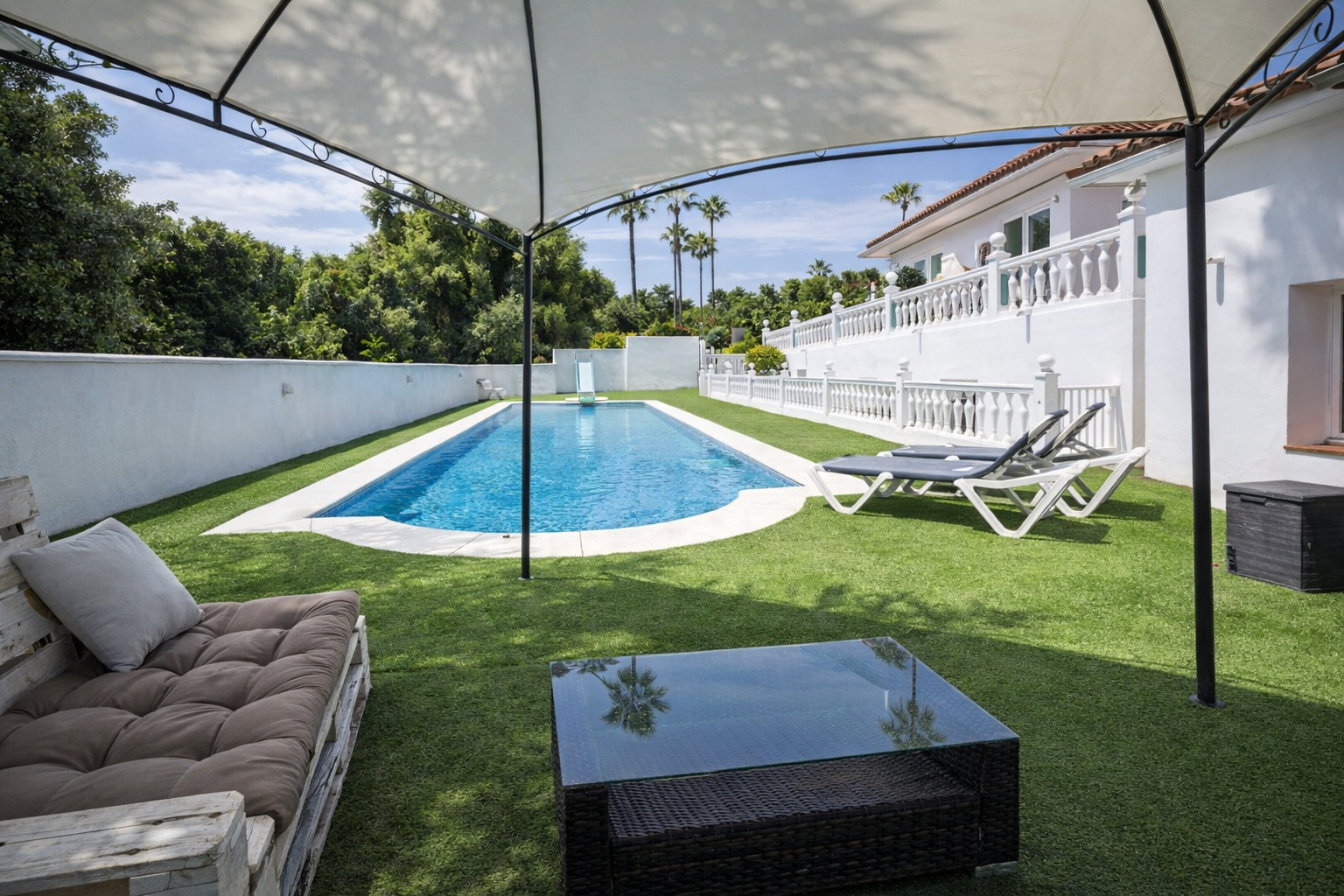 5 Bedroom Villa in Sotogrande - Photo 2