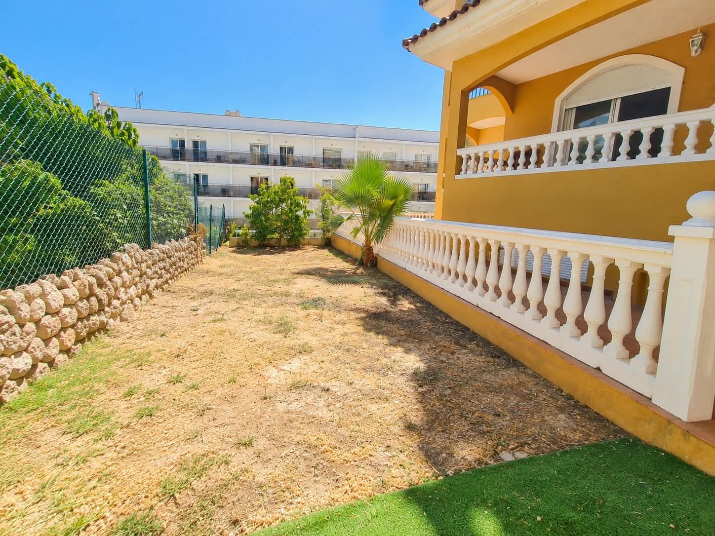 2 Bedroom Apartment in Benalmádena - Photo 7
