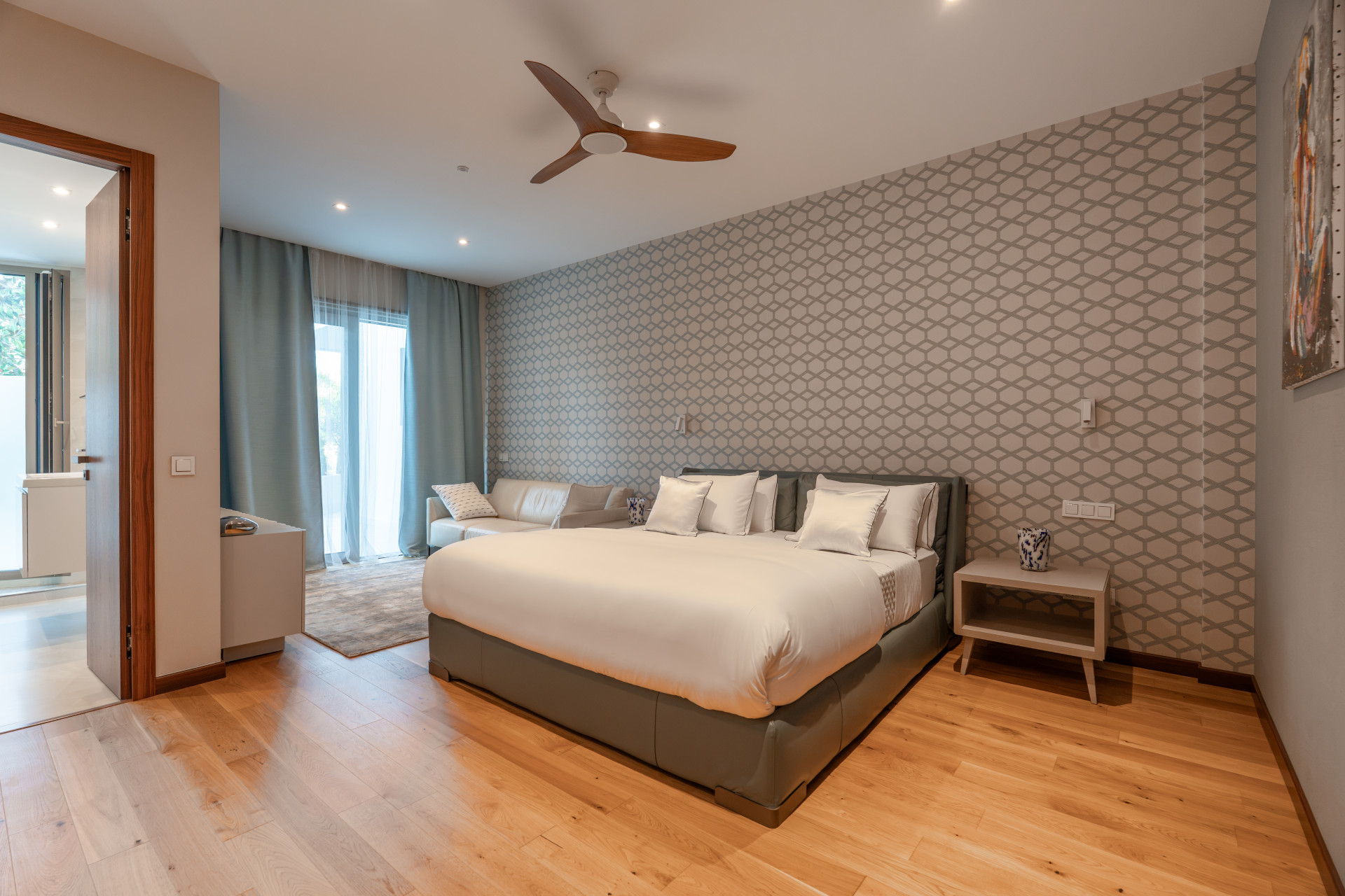 6 Bedroom Villa in San Pedro de Alcántara - Photo 19