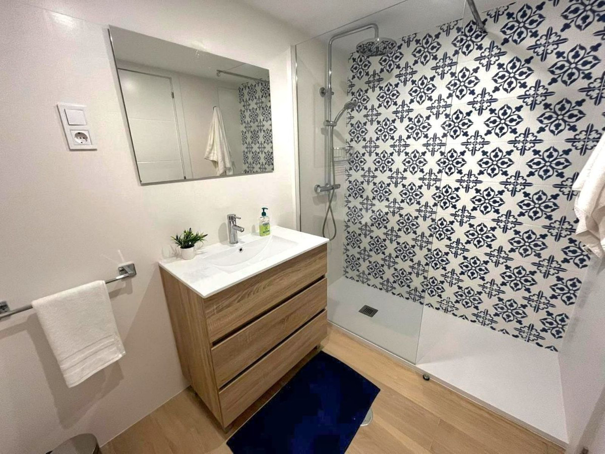 3 Bedroom Apartment in Marbella - Photo 13
