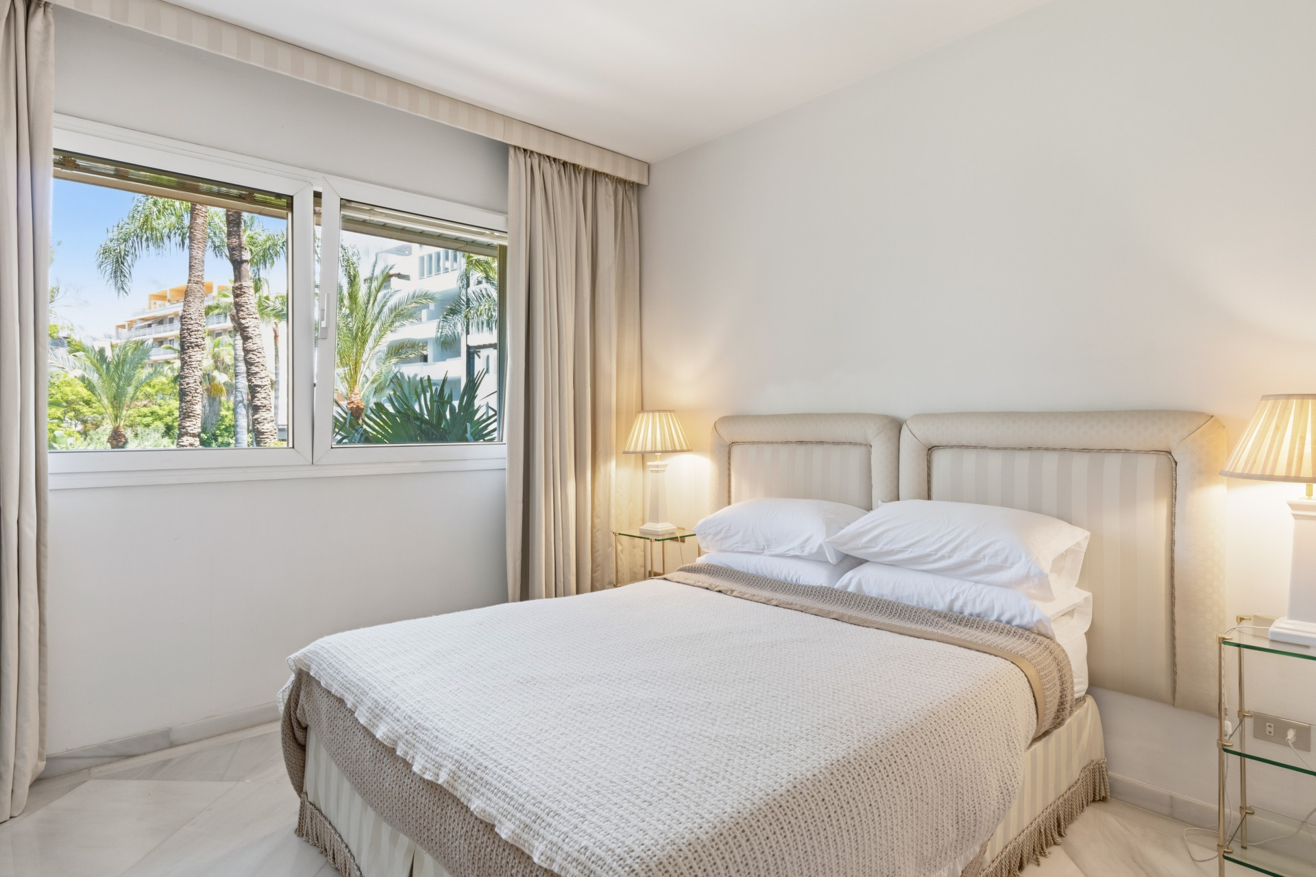 3 Bedroom Apartment in Marbella - Photo 10