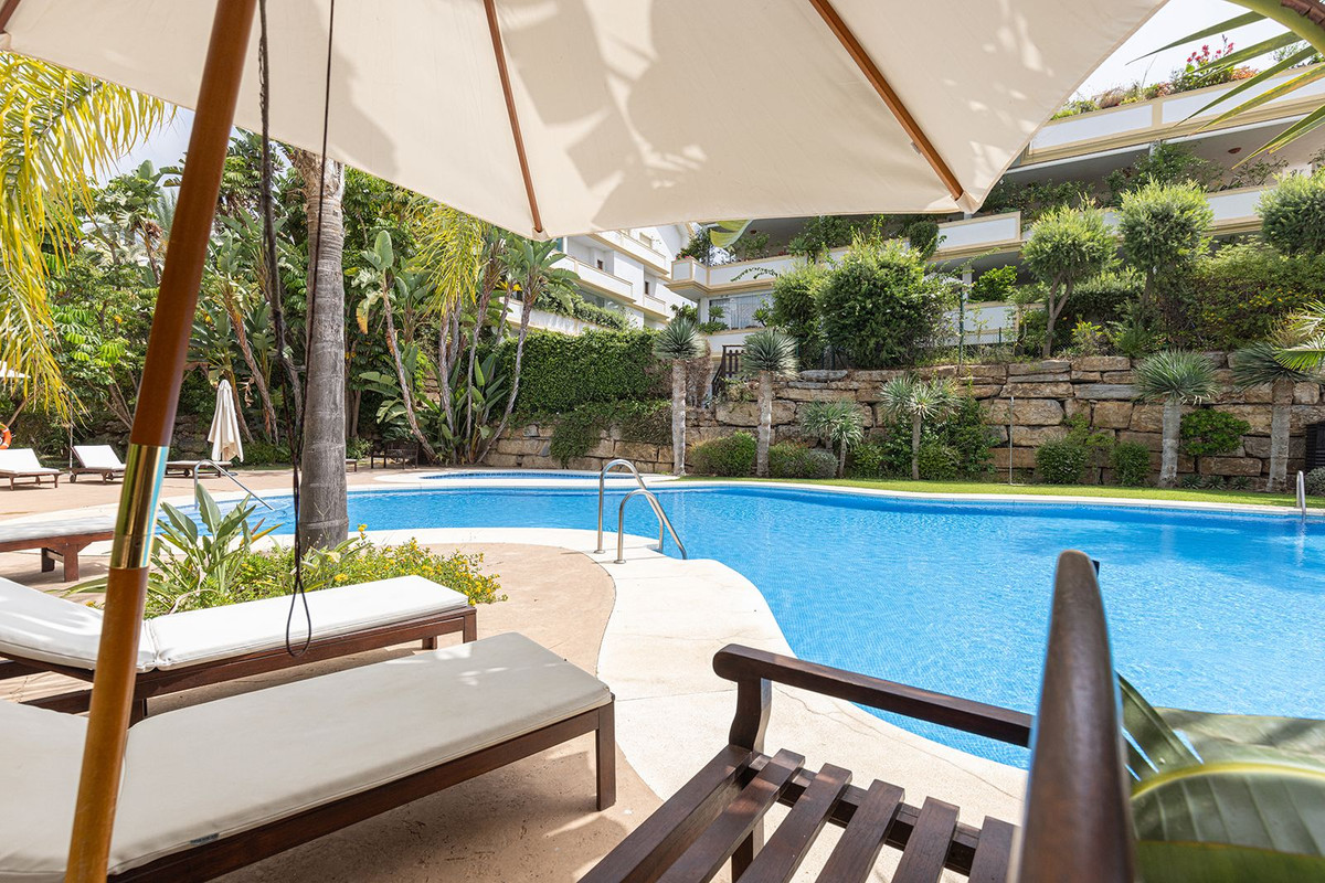 2 Bedroom Apartment in Marbella - Photo 49