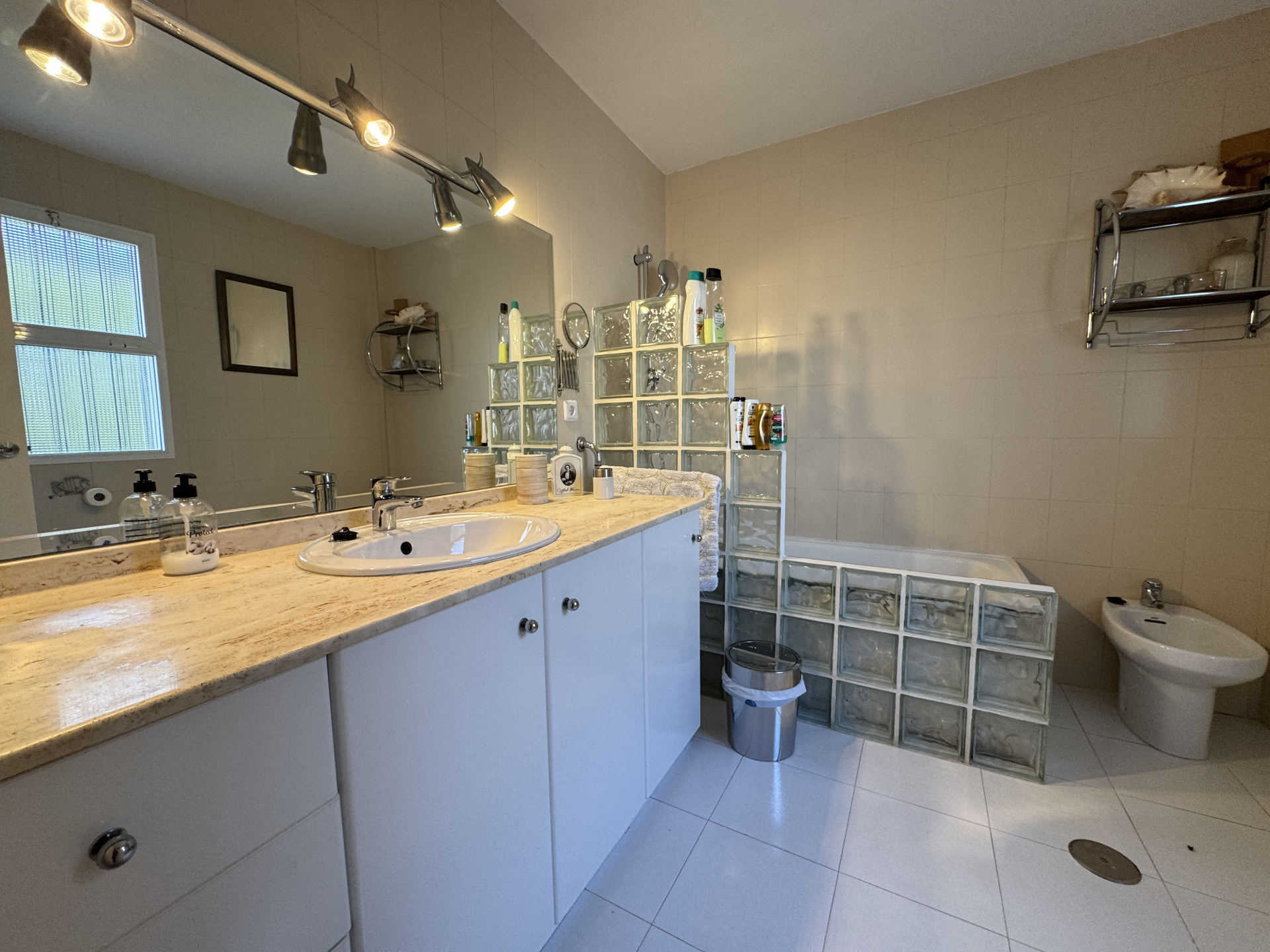 5 Bedroom Villa in Alhaurín de la Torre - Photo 46