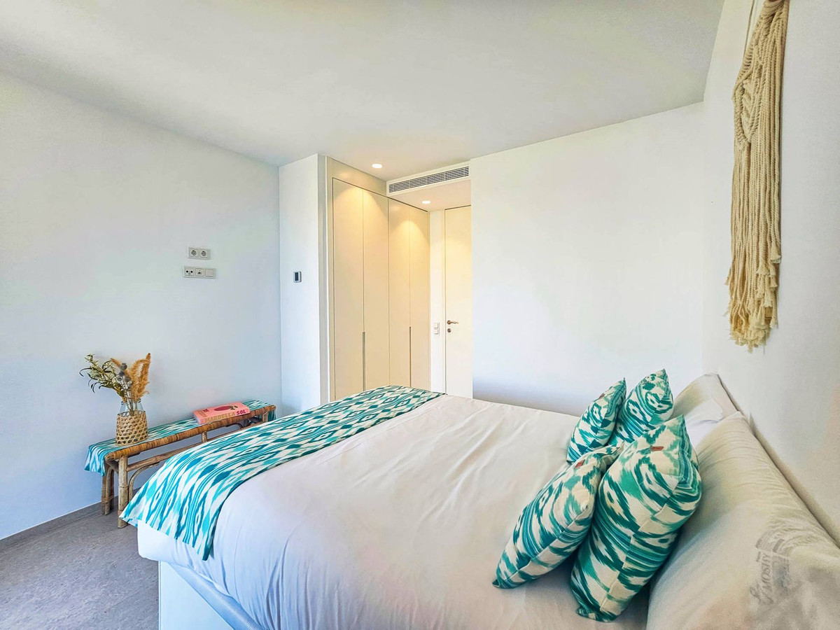 3 Bedroom Apartment in Benahavís - Photo 22