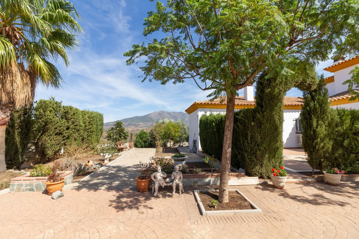 4 Bedroom Country house in Mijas - Фото 3