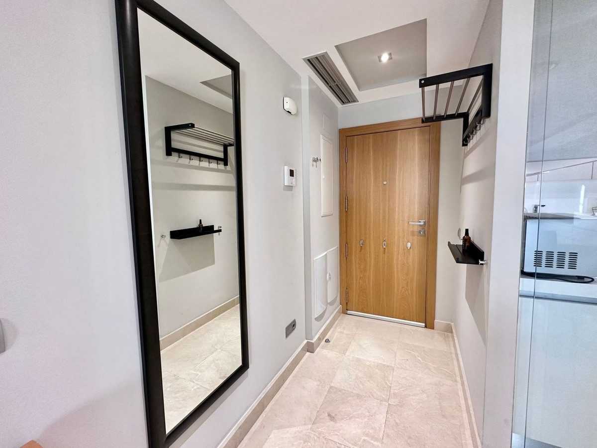 3 Bedroom Apartment in San Pedro de Alcántara - Photo 9