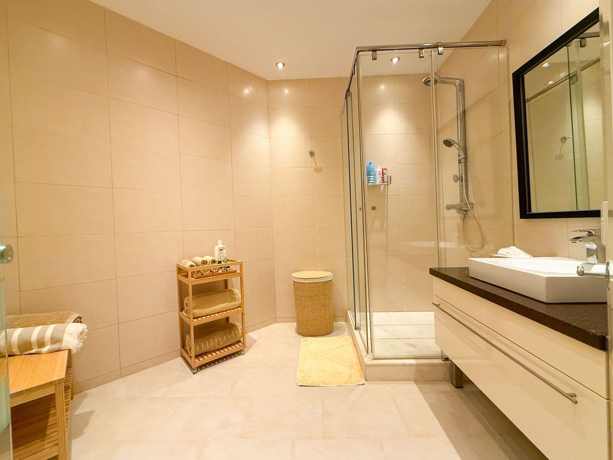 6 Bedroom Villa in Benahavís - Foto 19