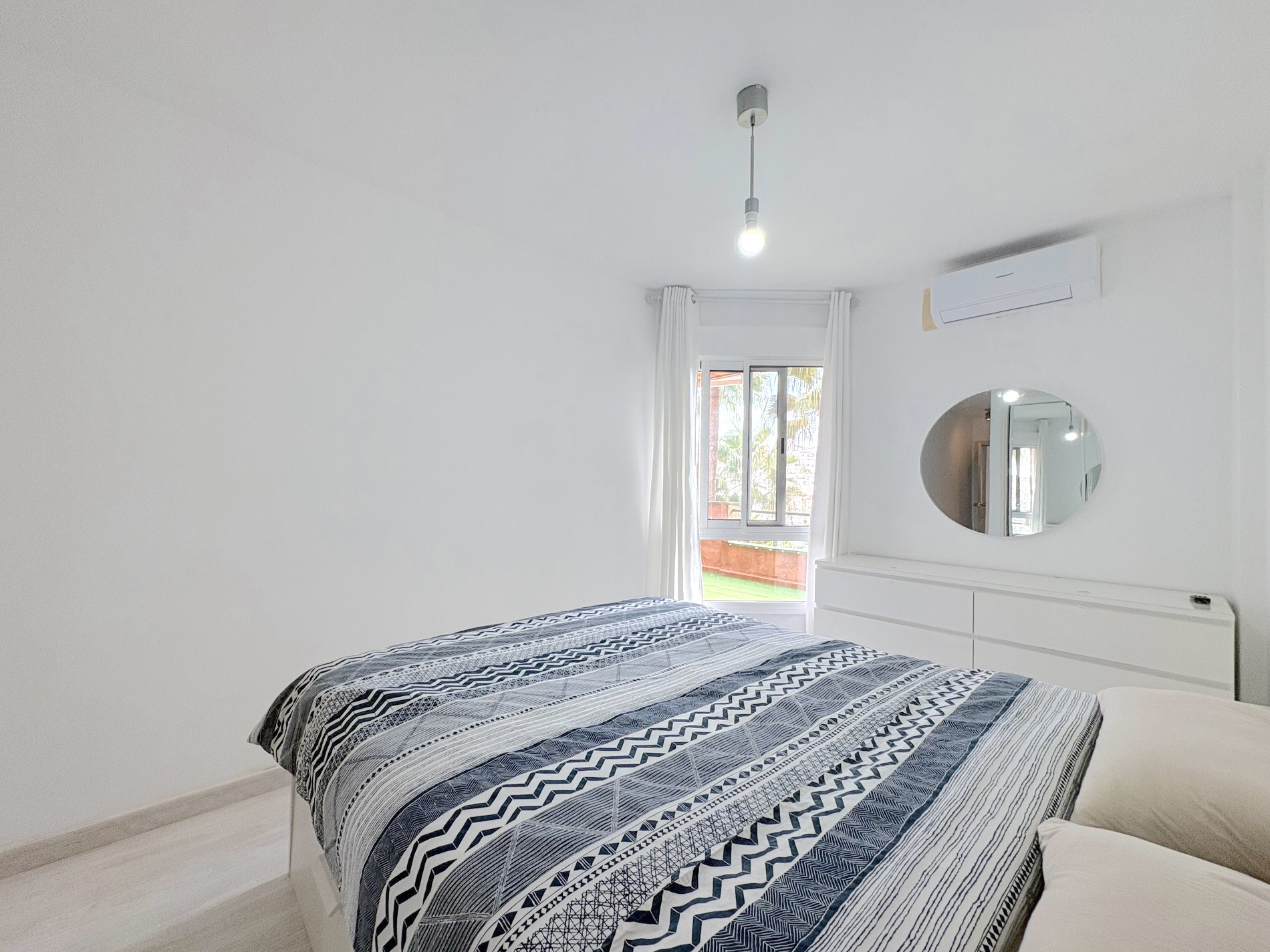 2 Bedroom Apartment in Benalmádena - Photo 18
