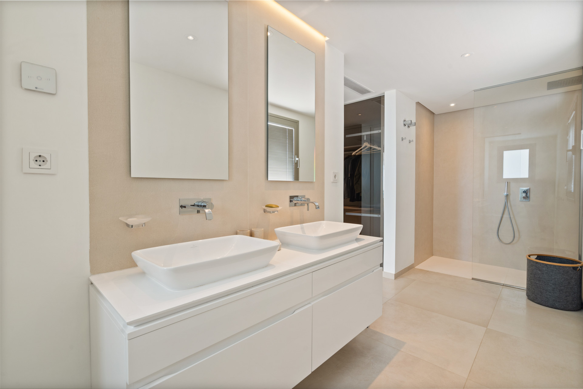 5 Bedroom Apartment in Marbella - Photo 13