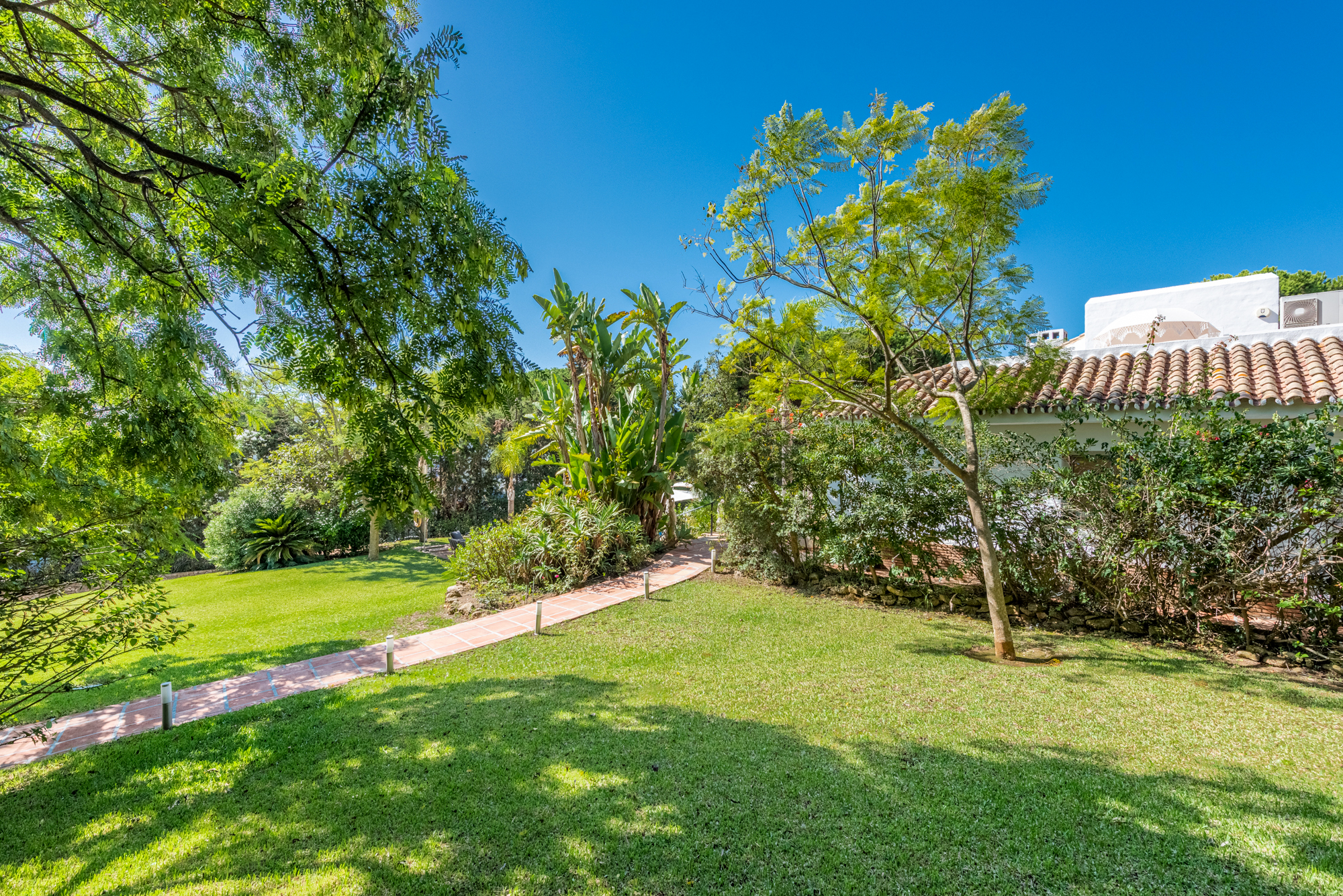 Villa in Marbella - Photo 27