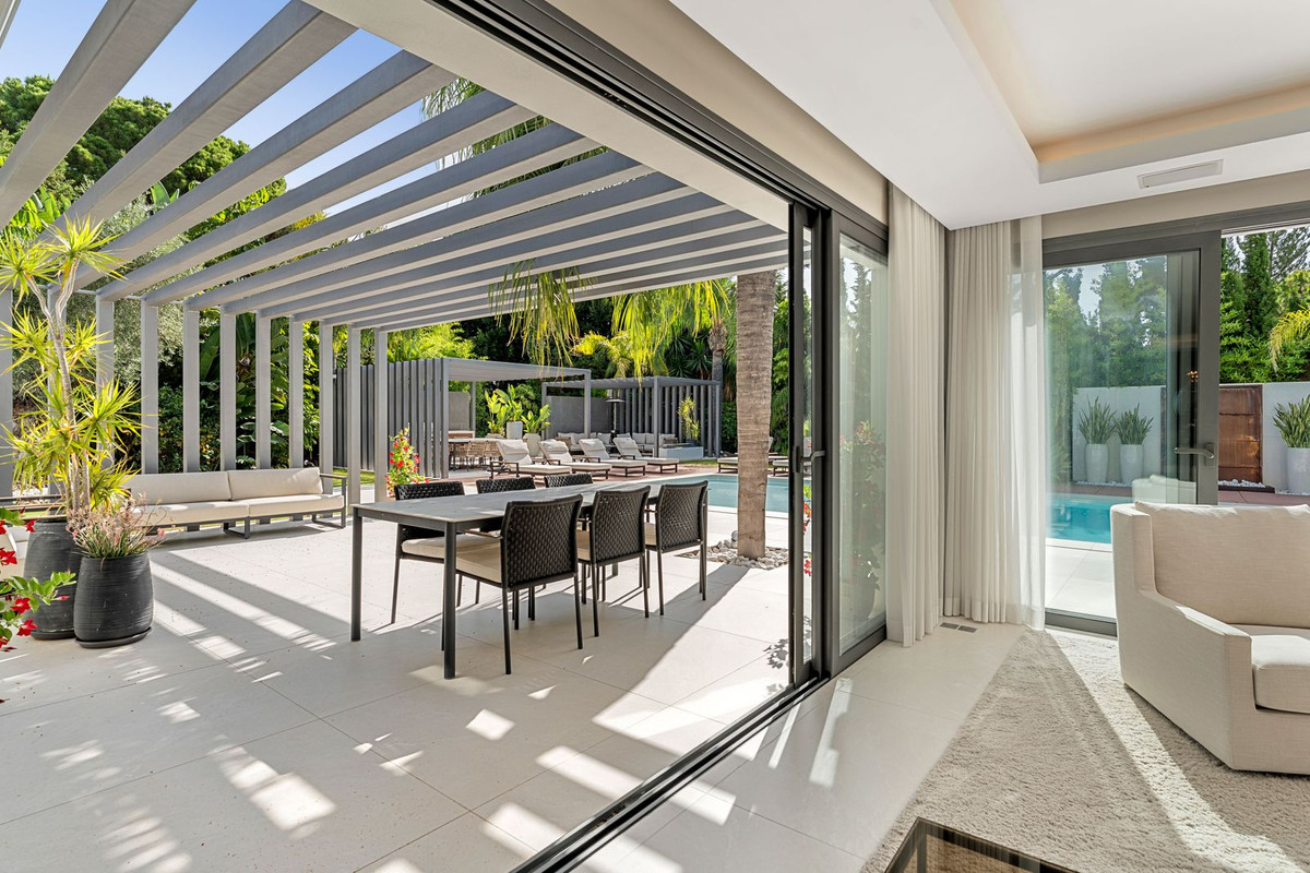 4 Bedroom Villa in Marbella - Photo 15