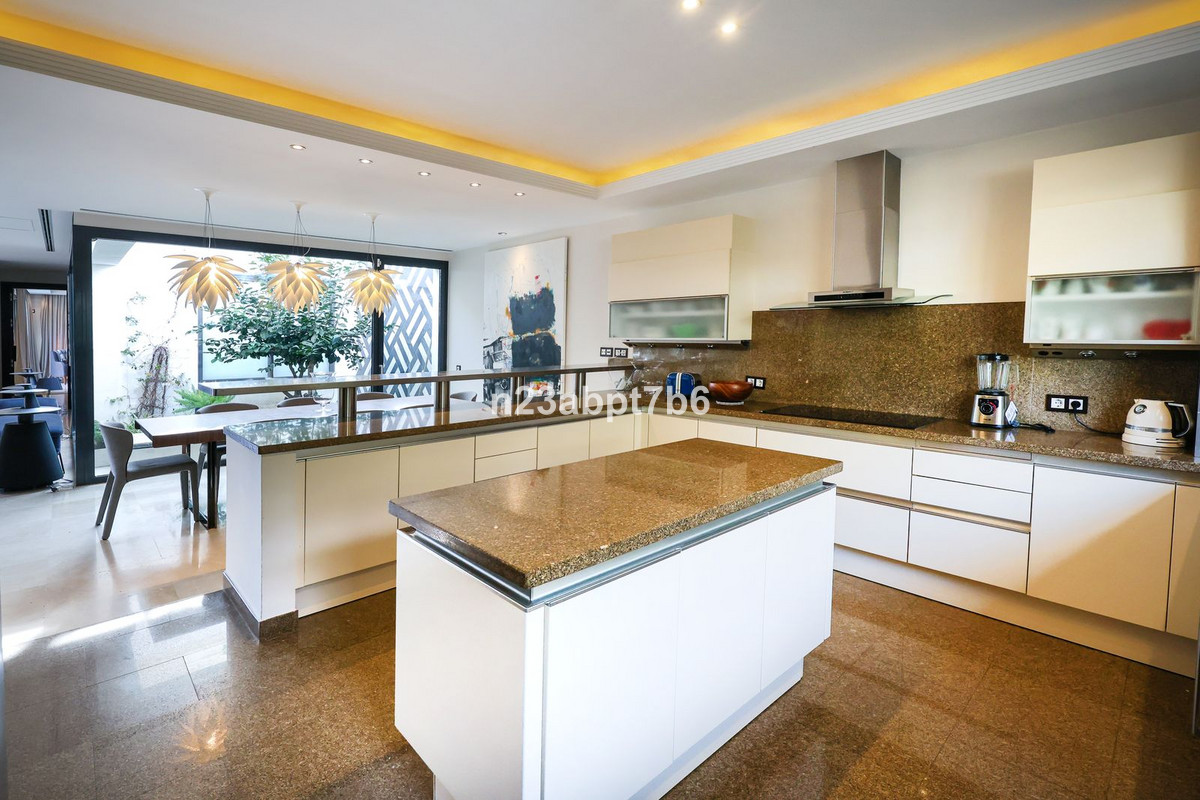 4 Bedroom Villa in Marbella - Foto 9