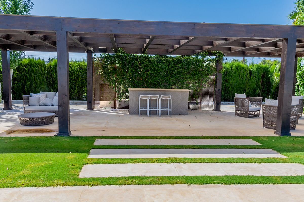 5 Bedroom Villa in San Pedro de Alcántara - Photo 46