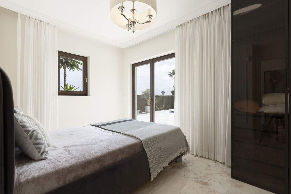 6 Bedroom Villa in Mijas - Photo 34
