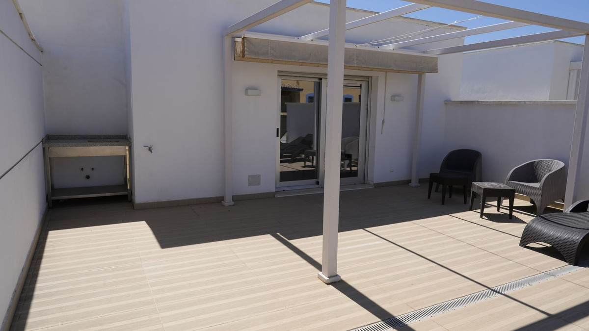 3 Bedroom Penthouse in San Pedro de Alcántara - Photo 11