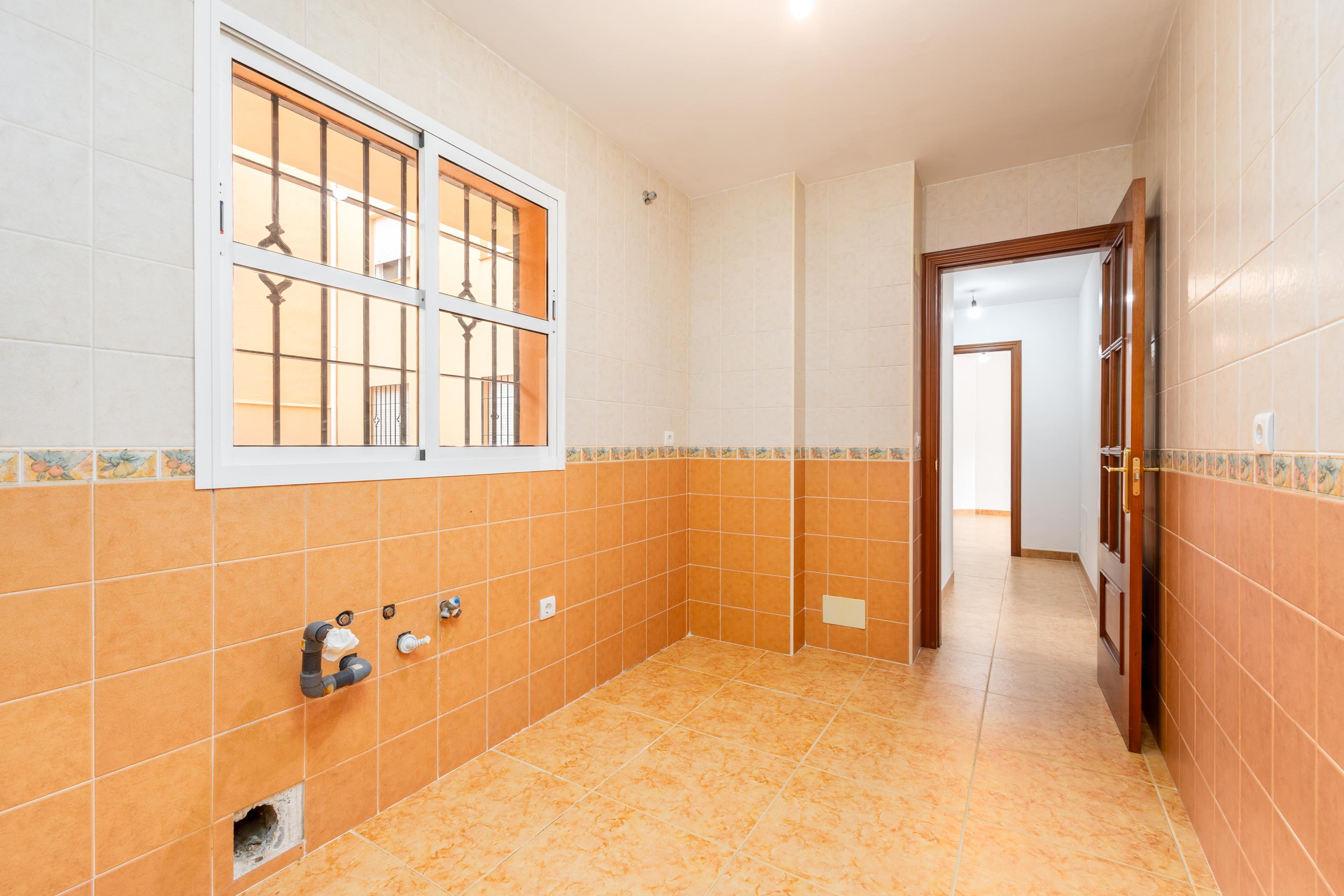 3 Bedroom Apartment in Alhaurín de la Torre - Photo 11