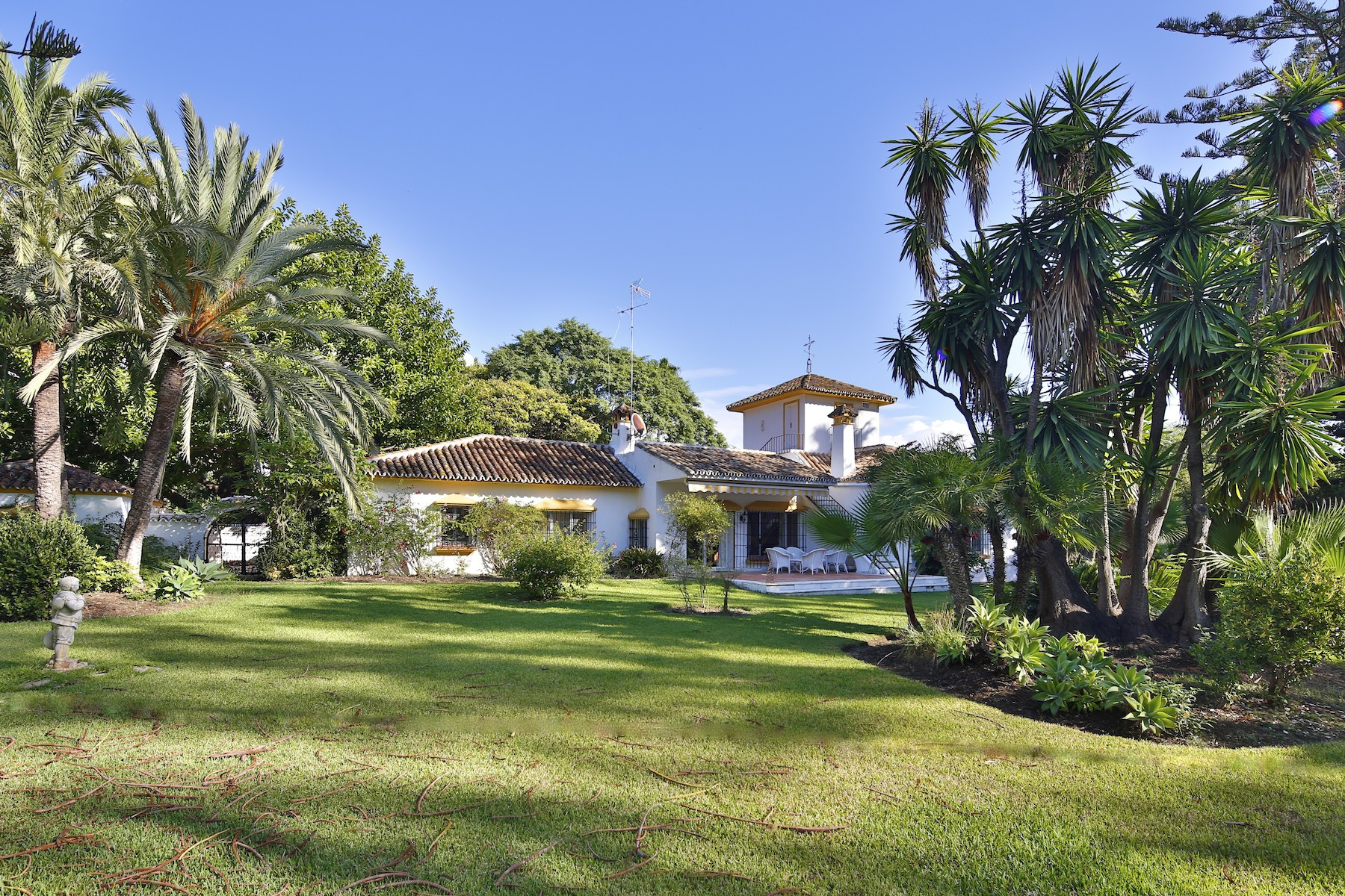 6 Bedroom Villa in San Pedro de Alcántara - Photo 15