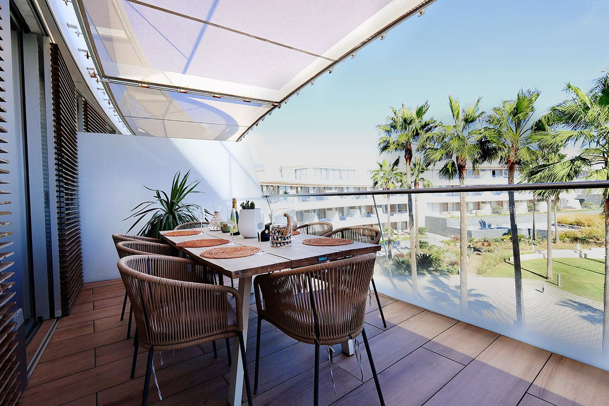 4 Bedroom Apartment in Estepona - Photo 31