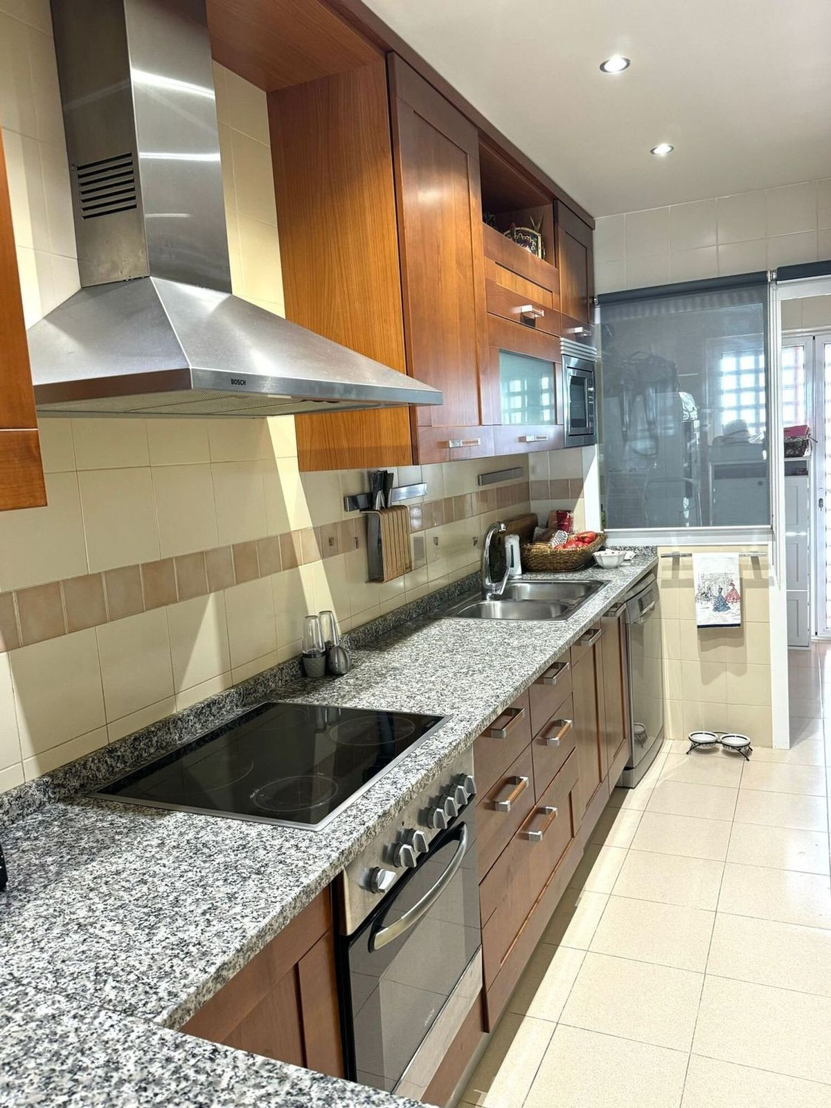 2 Bedroom Apartment in Marbella - Photo 7
