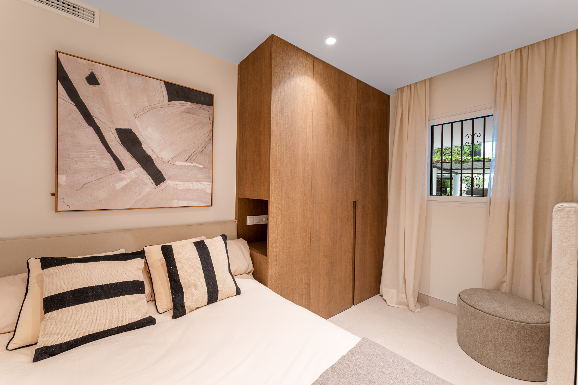 3 Bedroom Apartment in Benahavís - Photo 18