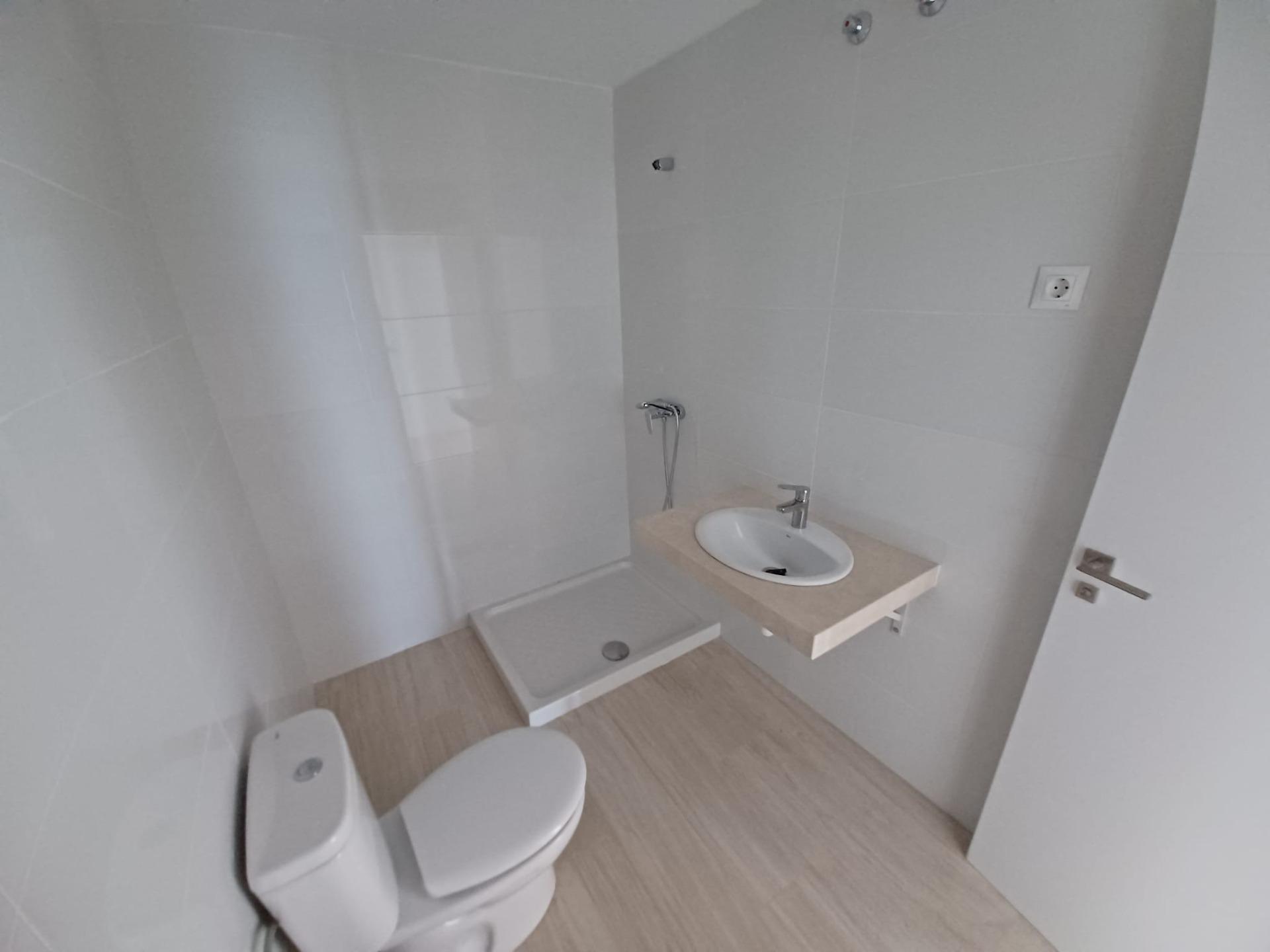 2 Bedroom Apartment in Fuengirola - Photo 8