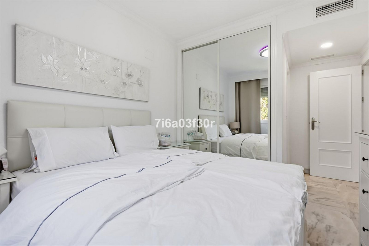 2 Bedroom Apartment in Marbella - Photo 7