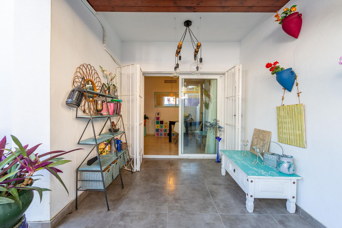 5 Bedroom Townhouse in San Pedro de Alcántara - Photo 5