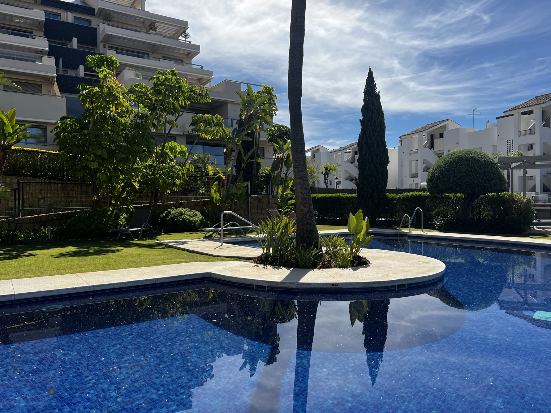 3 Bedroom Apartment in Benahavís - Photo 3