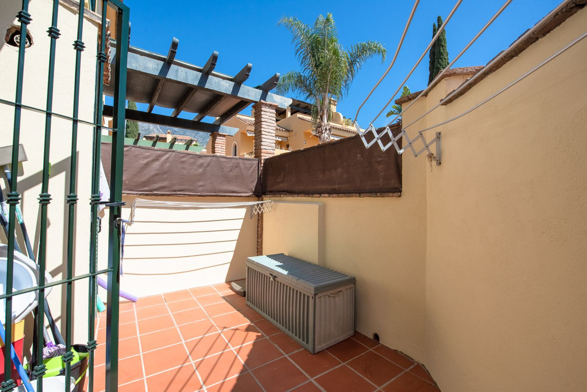 4 Bedroom Townhouse in Marbella - Photo 24