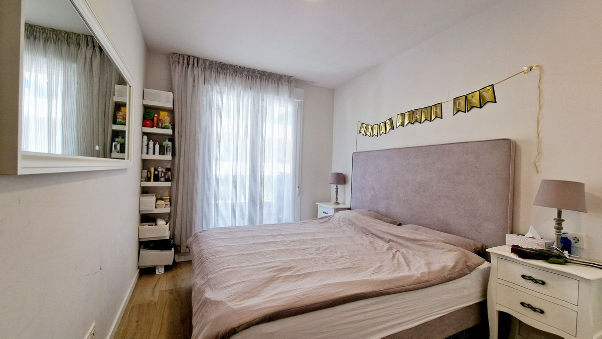 3 Bedroom Apartment in Marbella - Photo 17