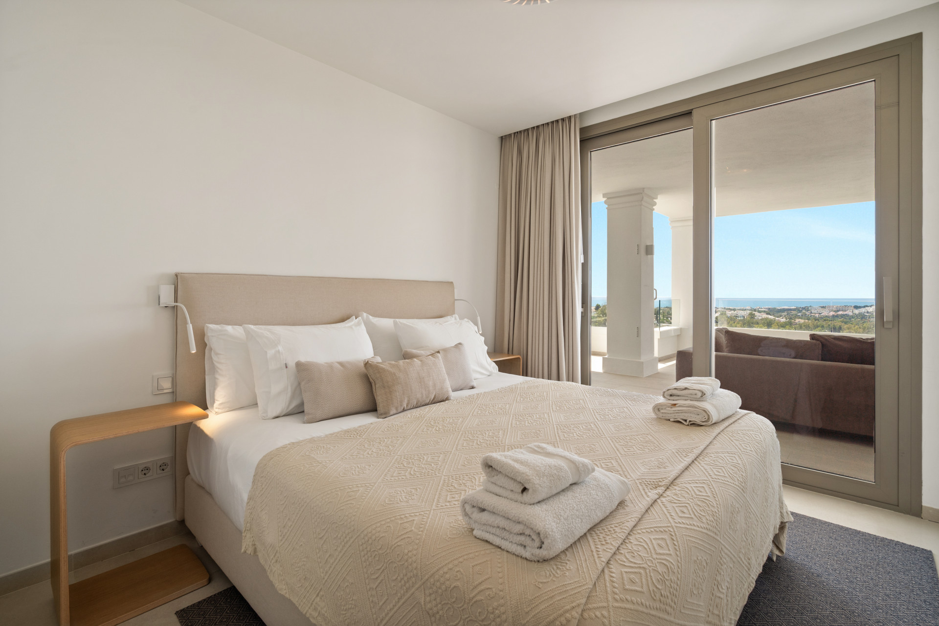 5 Bedroom Apartment in Marbella - Photo 18