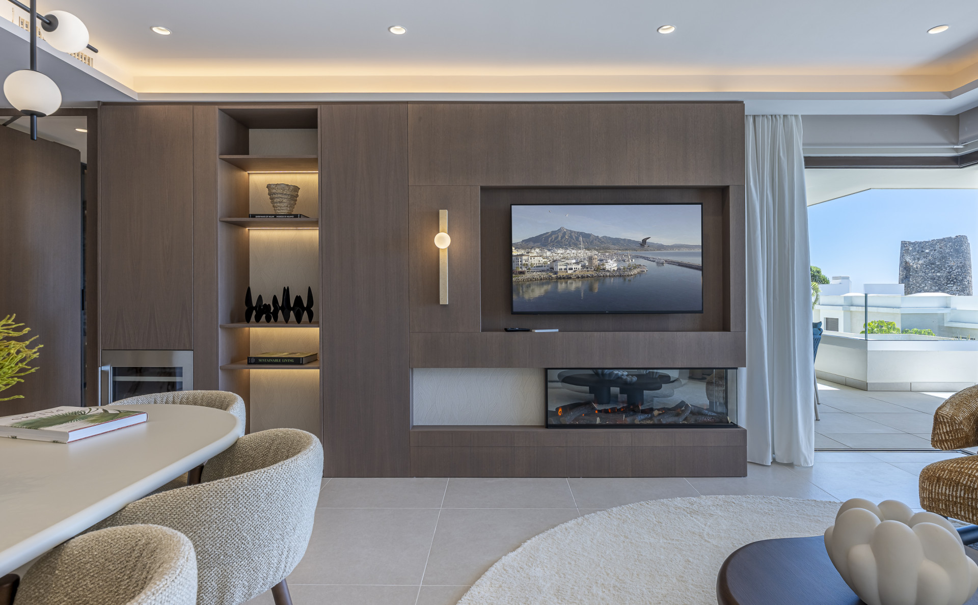 2 Bedroom Apartment in Estepona - Photo 5