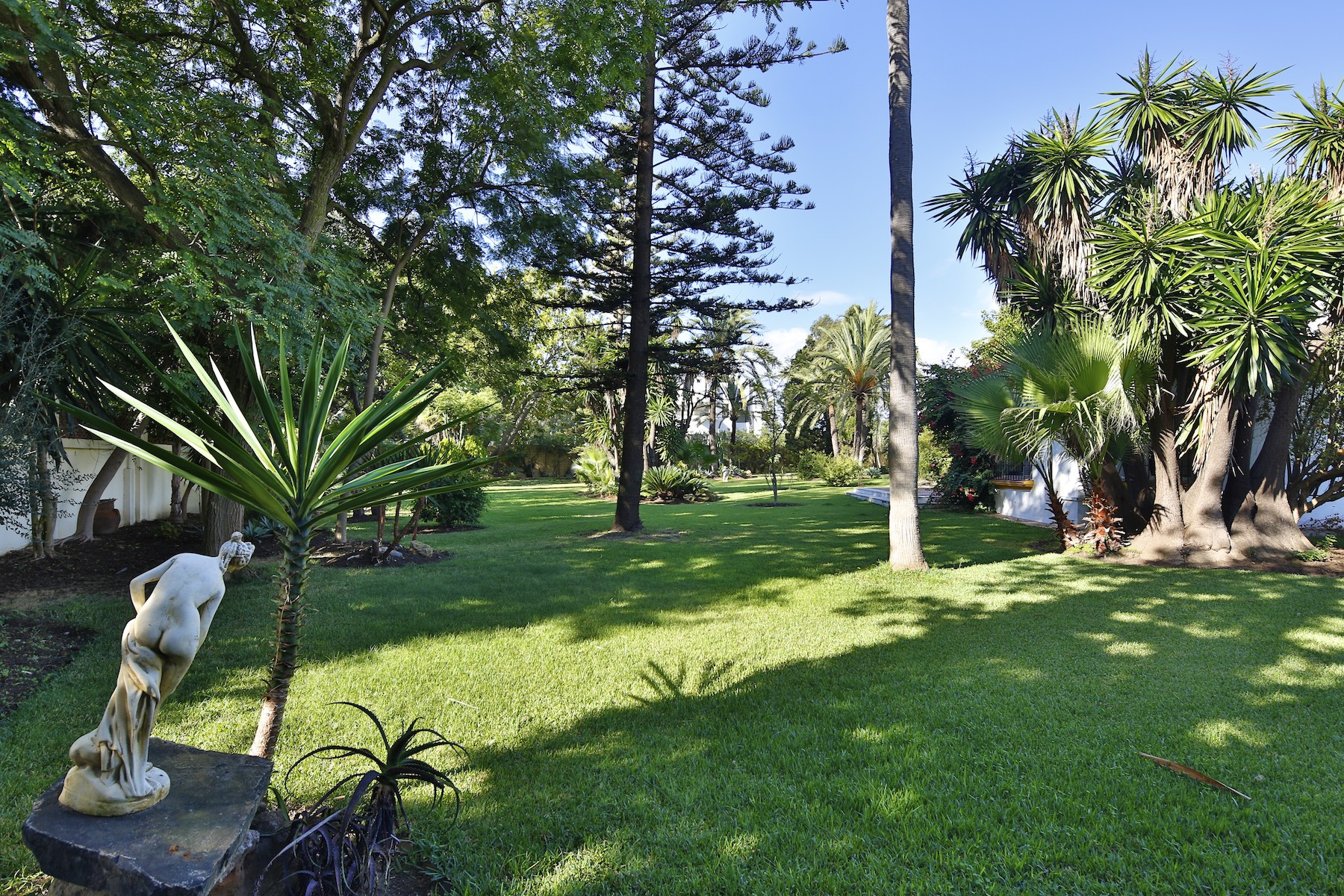 6 Bedroom Villa in San Pedro de Alcántara - Photo 26