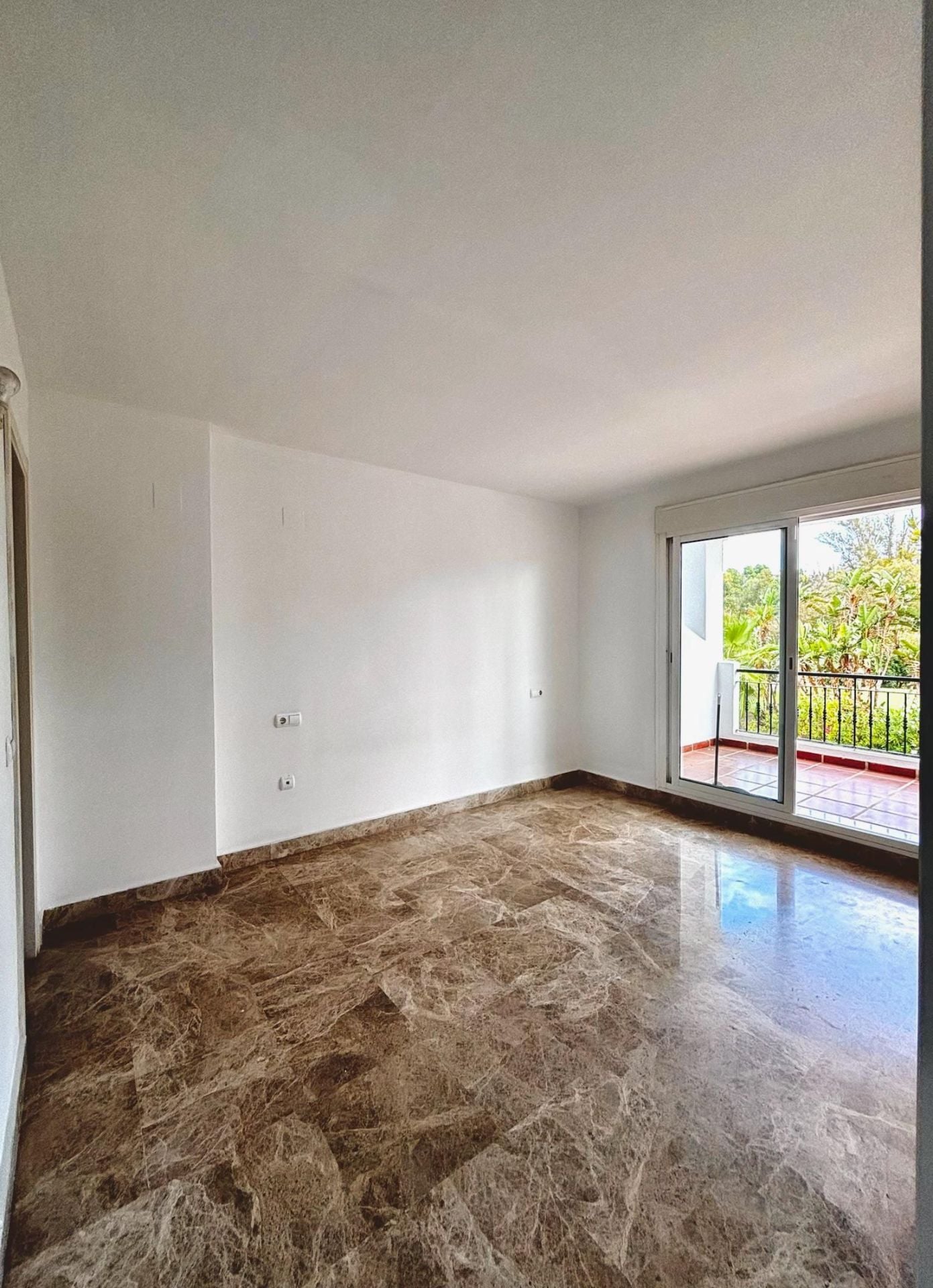 3 Bedroom Townhouse in Marbella - Photo 10
