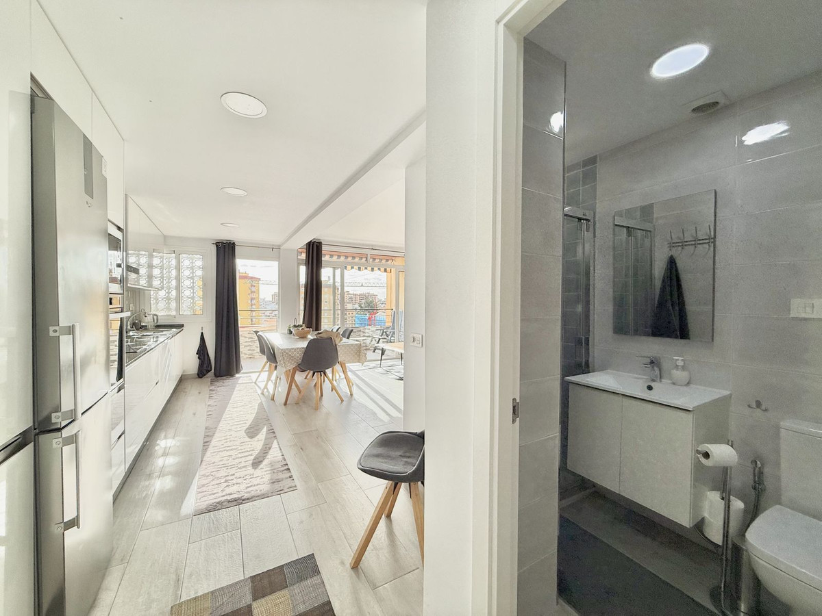 3 Bedroom Penthouse in Fuengirola - Photo 15
