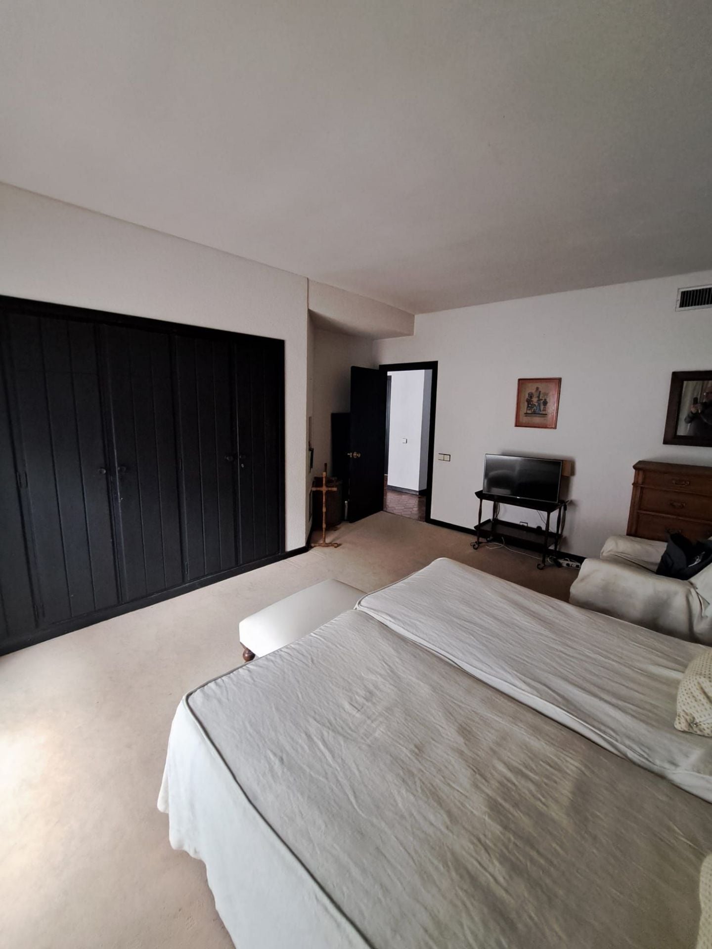 2 Bedroom Apartment in Marbella - Photo 21