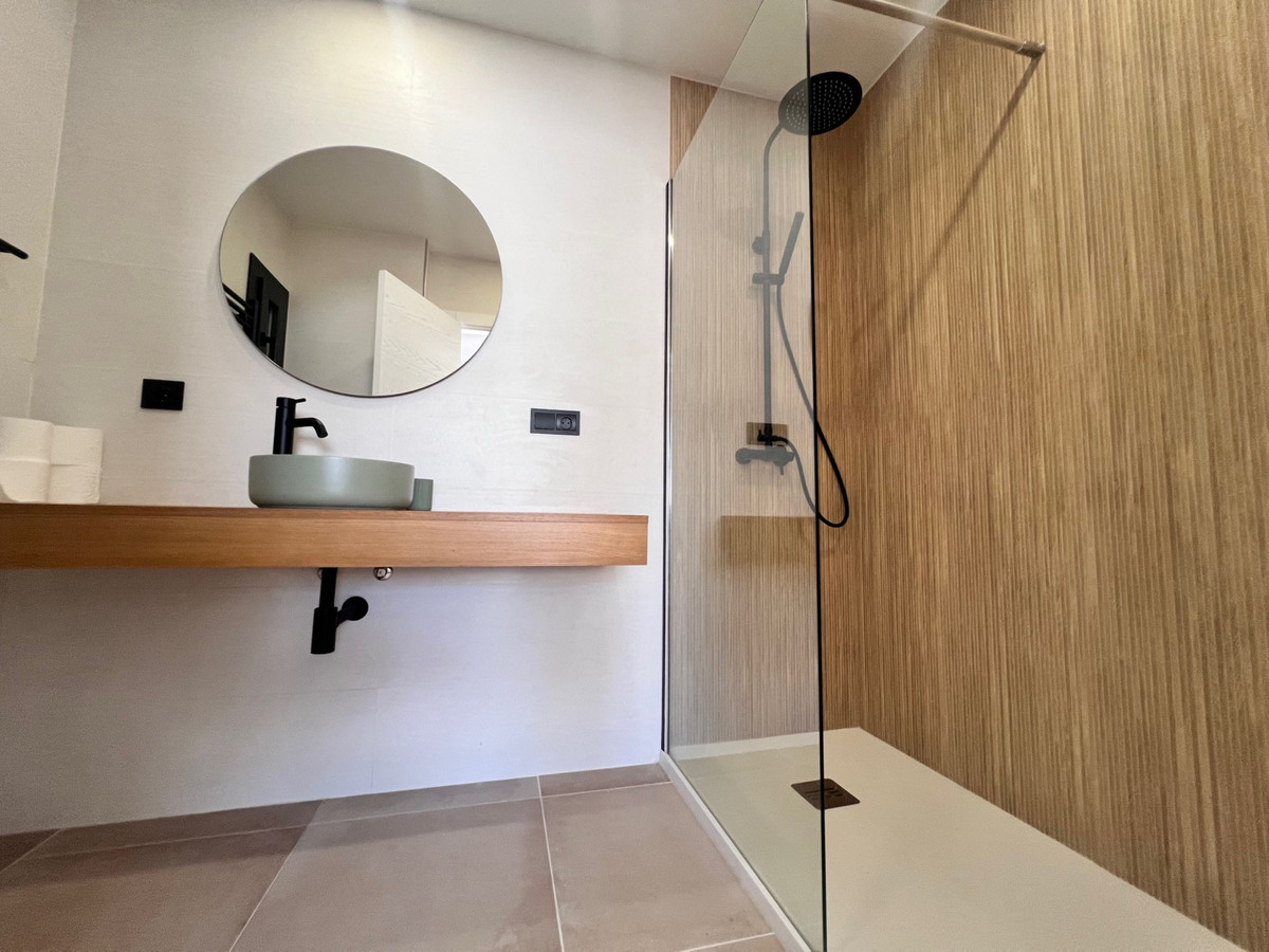 3 Bedroom Villa in Estepona - Photo 22
