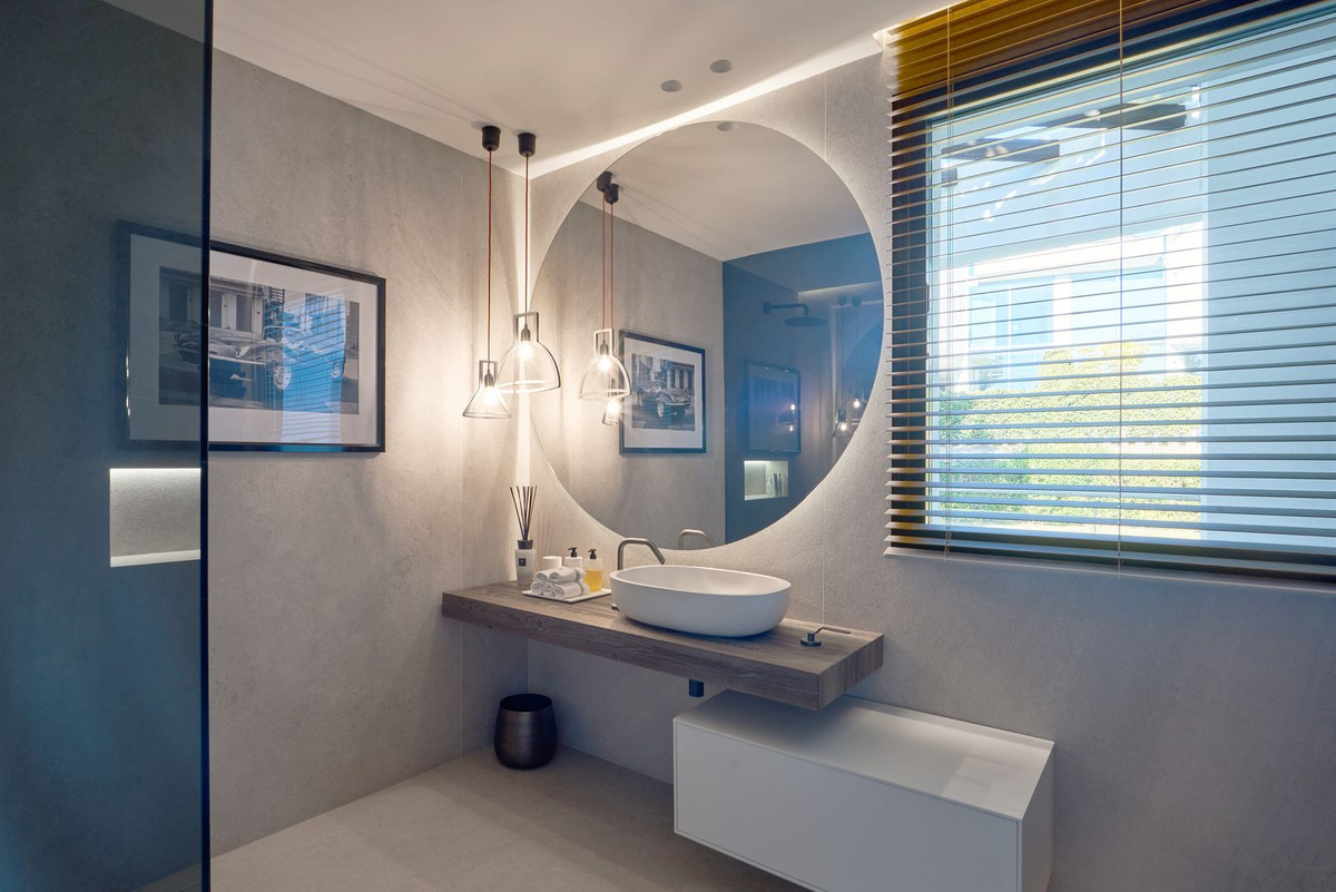 4 Bedroom Villa in Marbella - Photo 42