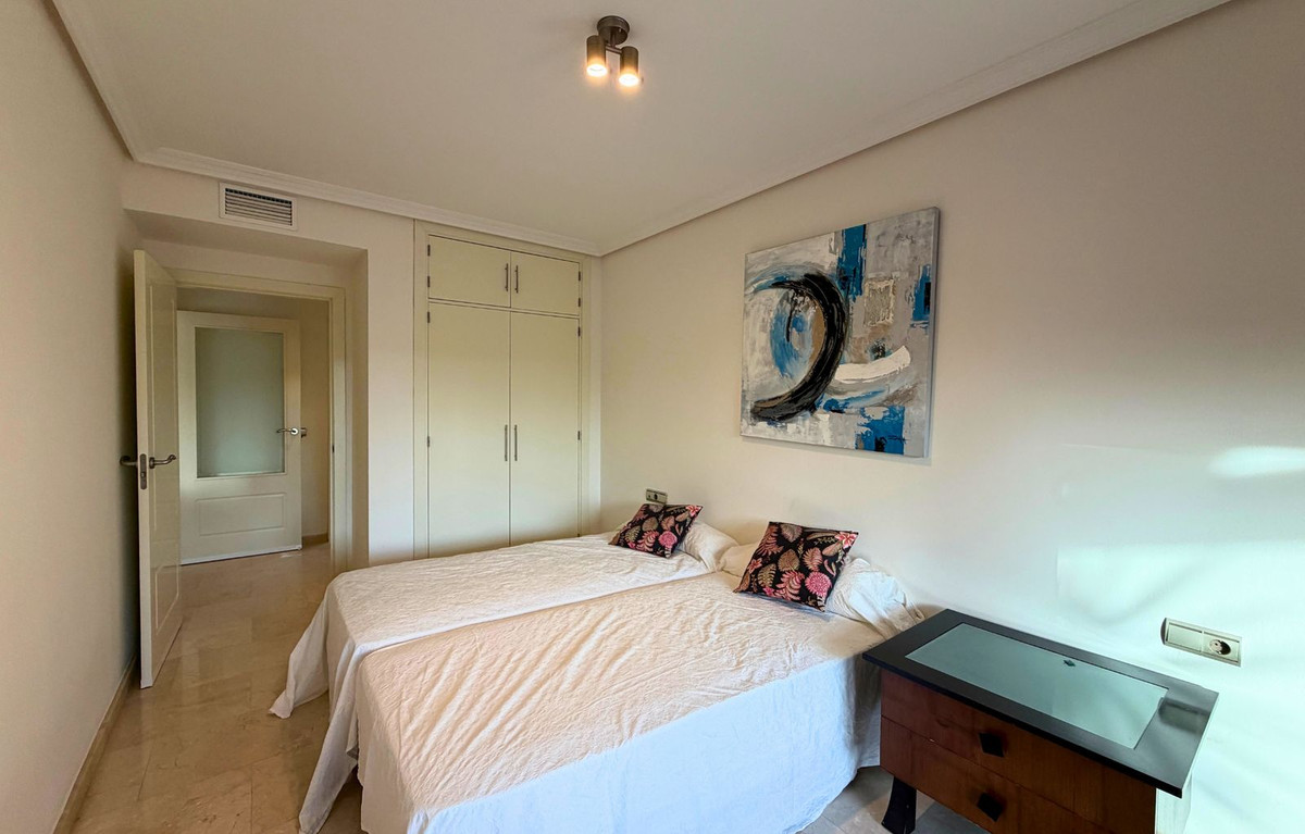 3 Bedroom Apartment in Casares - Photo 32