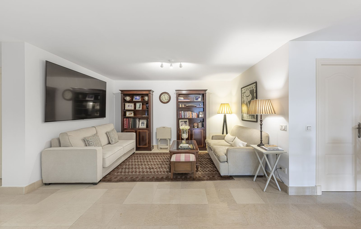 3 Bedroom Apartment in Benahavís - Foto 13