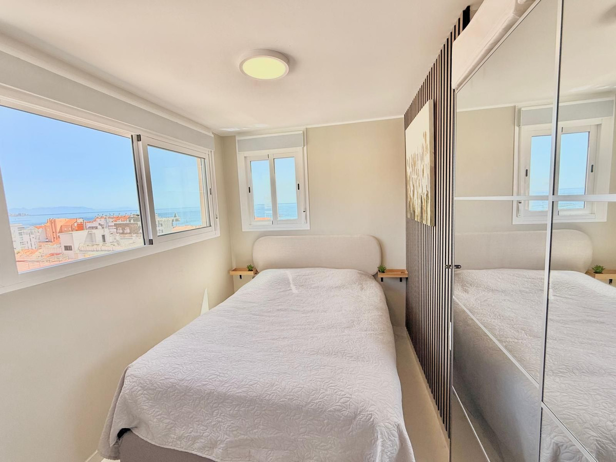 2 Bedroom Penthouse in Fuengirola - Photo 9