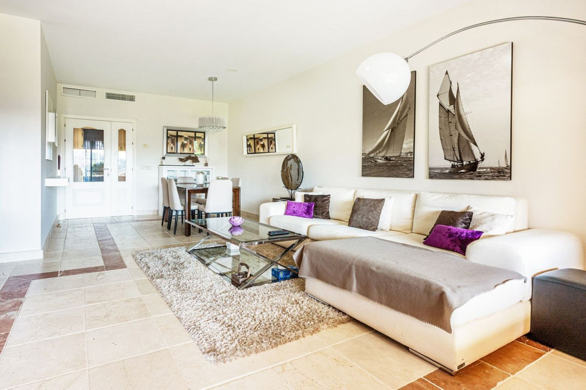 2 Bedroom Apartment in Benahavís - Фото 5