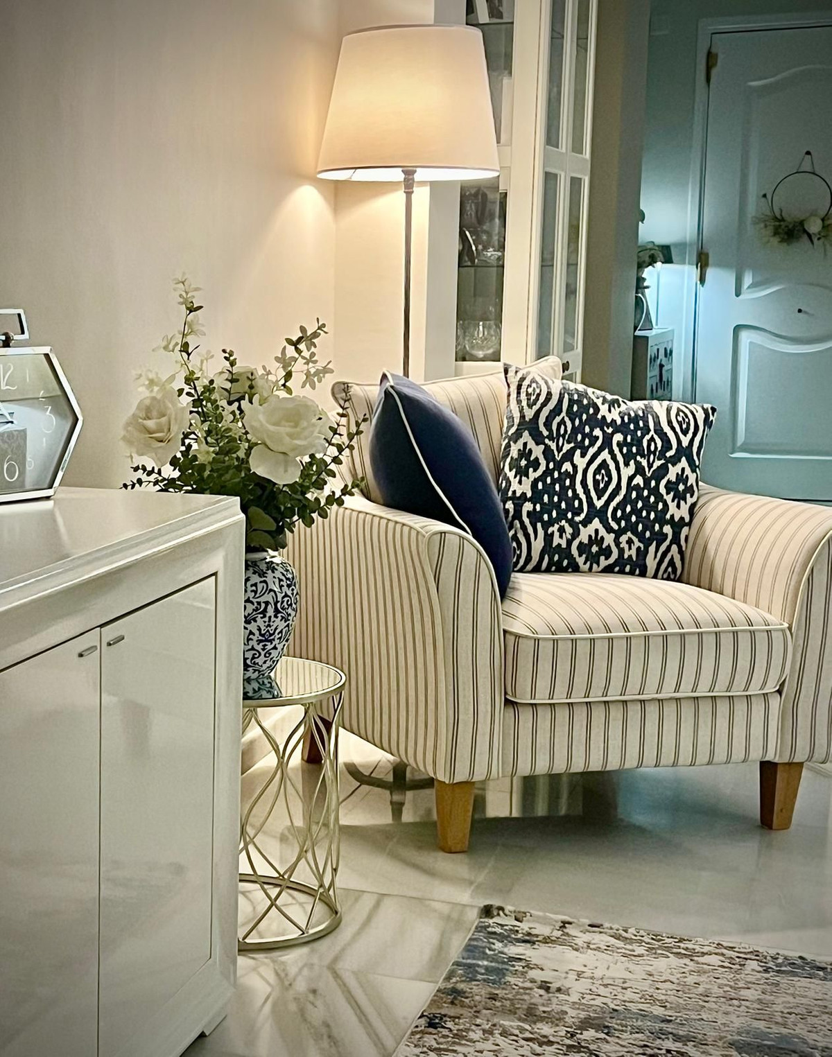 2 Bedroom Apartment in Marbella - Photo 8