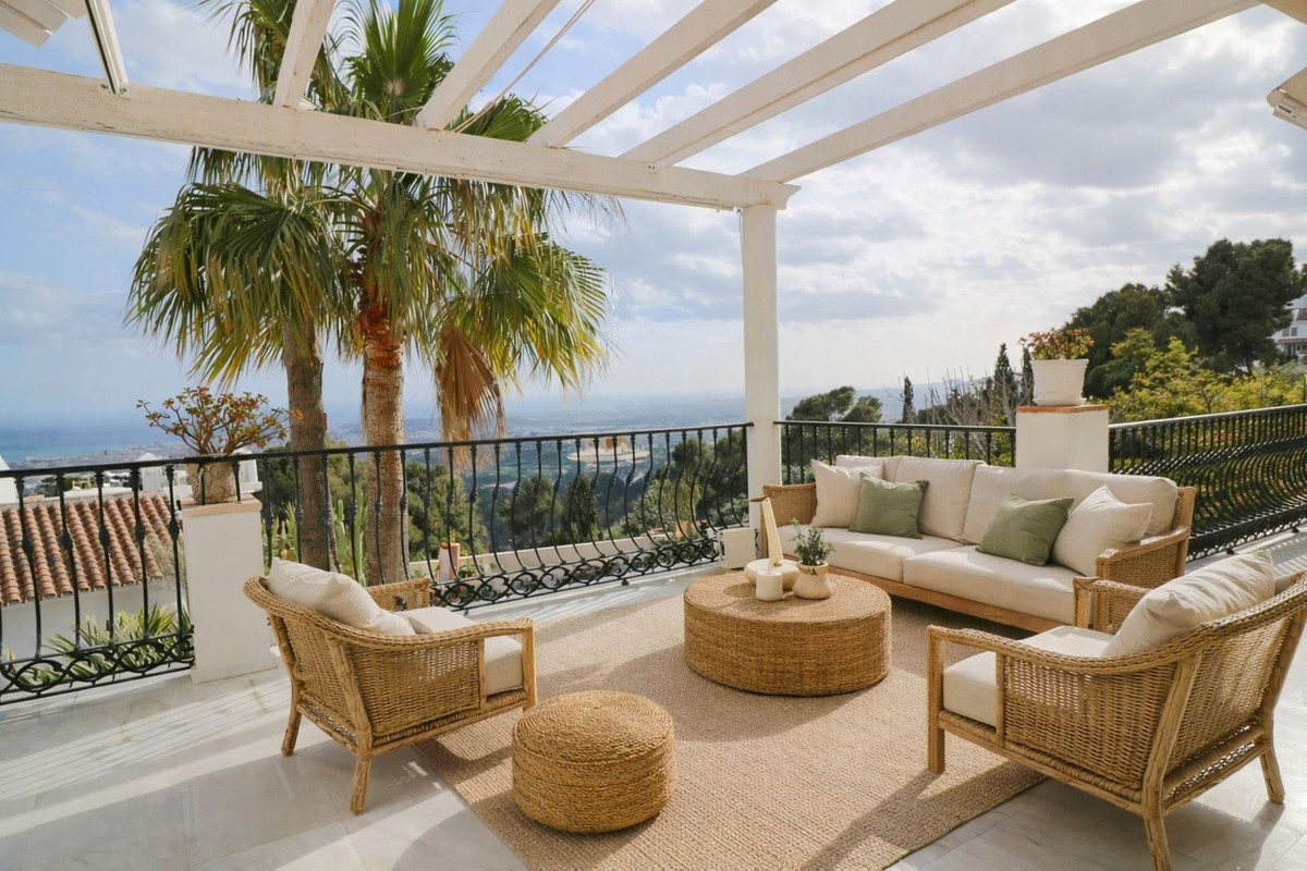 4 Bedroom Townhouse in Mijas - Photo 11