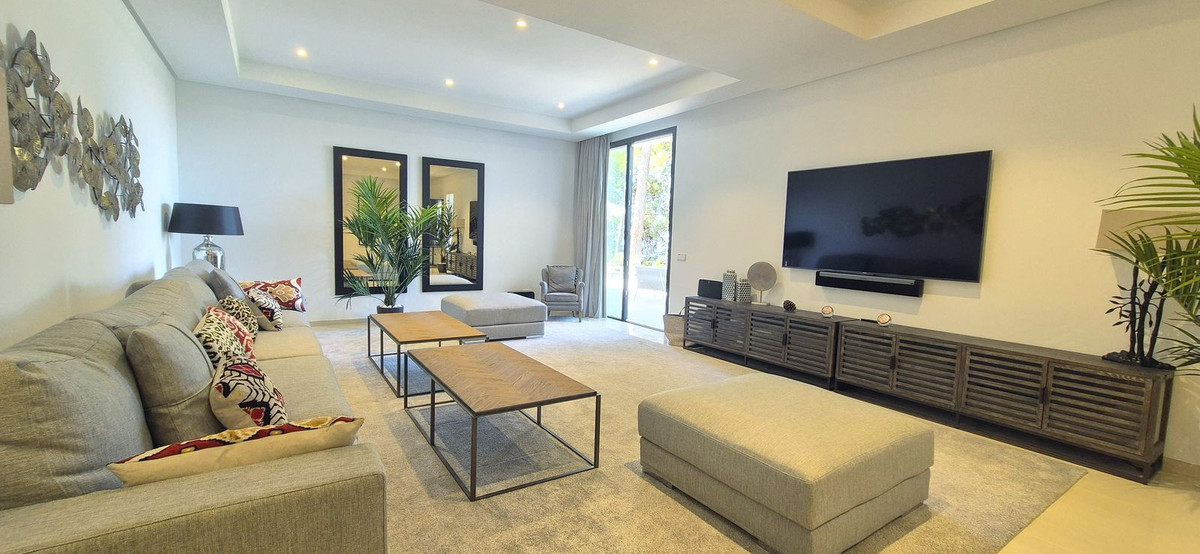 5 Bedroom Villa in Benahavís - Фото 27