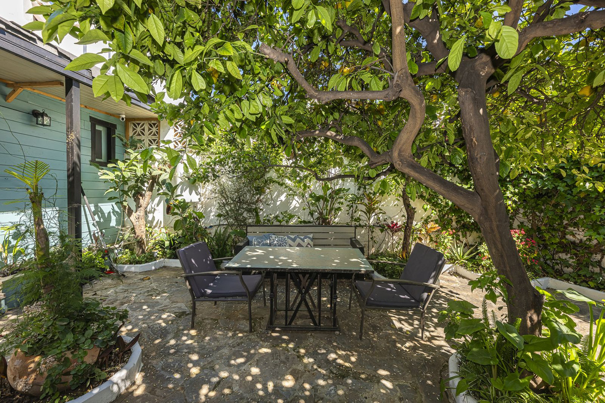 12 Bedroom Villa in Marbella - Photo 21